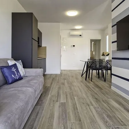 Apartamento Bright In *